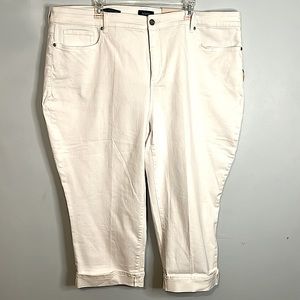 NWT NYDJ White Cropped Jeans Plus 24